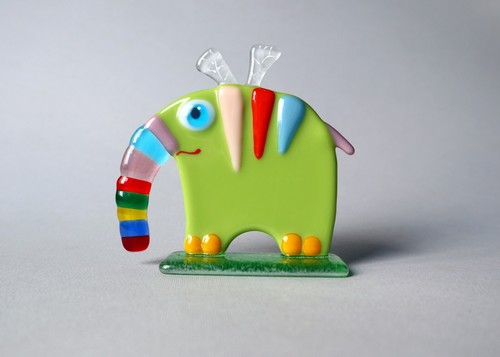 Figurine fused glass flying
